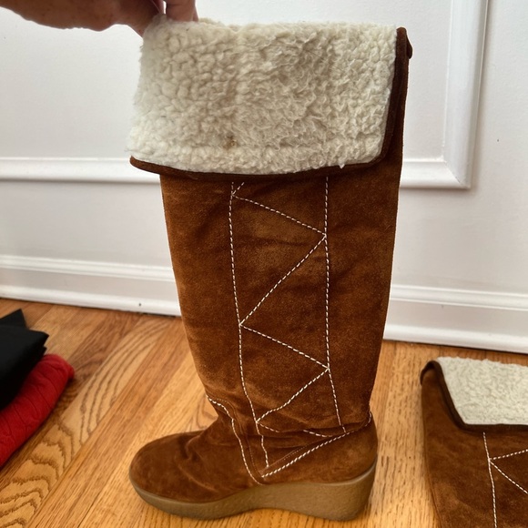 MICHAEL Michael Kors Crosby Suede Sherpa Lined Knee High Wedge Boots Size 7.5 - Picture 3 of 6